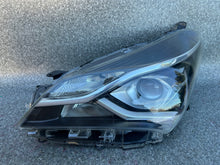 Laden Sie das Bild in den Galerie-Viewer, Frontscheinwerfer Toyota Yaris Links Scheinwerfer Headlight SCH2138419501eb