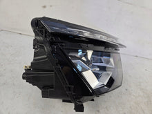 Laden Sie das Bild in den Galerie-Viewer, Frontscheinwerfer Skoda Kamiq 655941016C LED Rechts Scheinwerfer Headlight SCH9896997425is