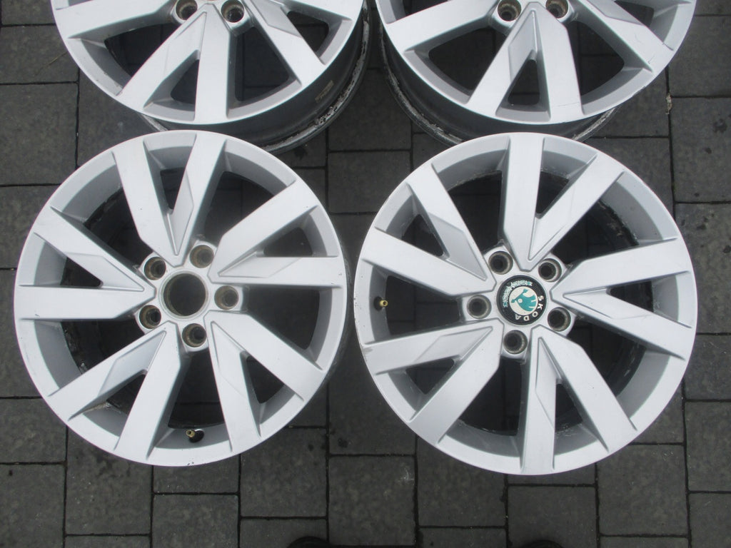 4x Alufelge 16 Zoll 6.5" 5x112 41ET Glanz Silber 3G0601025A Skoda I Rim Wheel FEL4936431459nv