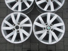 Load image into Gallery viewer, 4x Alufelge 16 Zoll 6.5" 5x112 41ET Glanz Silber 3G0601025A Skoda I Rim Wheel FEL4936431459nv