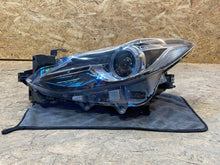 Laden Sie das Bild in den Galerie-Viewer, Frontscheinwerfer Mazda 3 Bm BHR2-51040 LED Links Scheinwerfer Headlight SCH6208203463vy