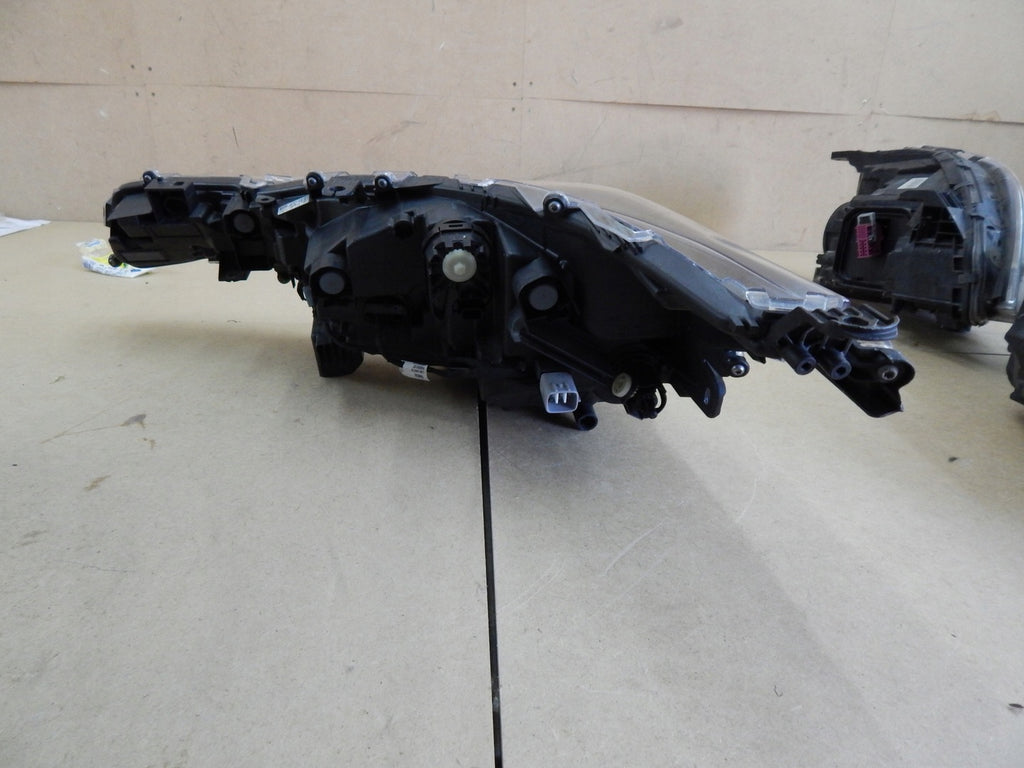 Frontscheinwerfer Toyota Corolla 81110-02S60 LED Rechts Scheinwerfer Headlight SCH2308771223mb