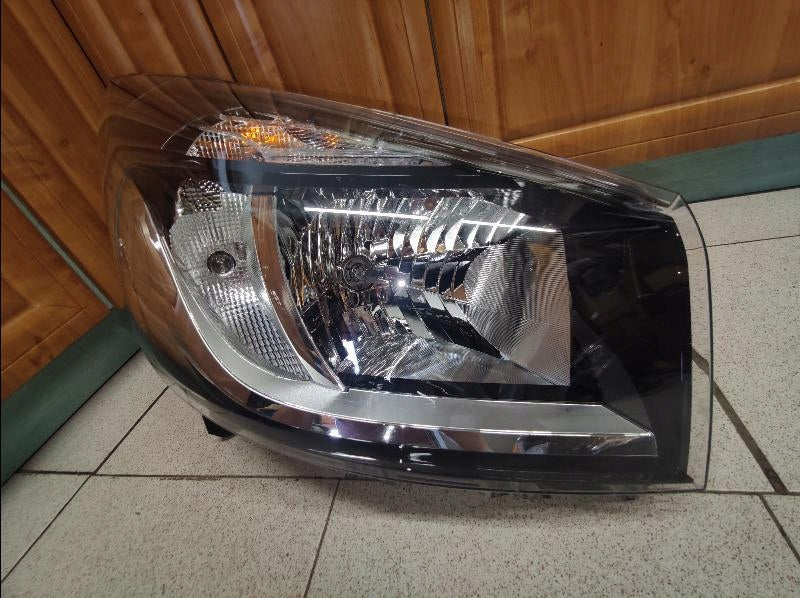 Frontscheinwerfer Renault Trafic III 260105469R LED Rechts Headlight