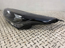 Laden Sie das Bild in den Galerie-Viewer, Frontscheinwerfer Kia Ceed 92101-J7500 Links Scheinwerfer Headlight SCH8767496038ul