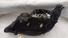 Laden Sie das Bild in den Galerie-Viewer, Frontscheinwerfer BMW 5 E60 E61 7044672-05 Rechts Scheinwerfer Headlight SCH3540059689ca