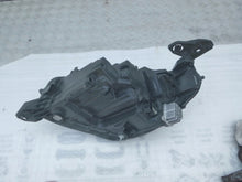 Laden Sie das Bild in den Galerie-Viewer, Frontscheinwerfer Opel Corsa F 39162654 LED Rechts Scheinwerfer Headlight SCH5572913188mb