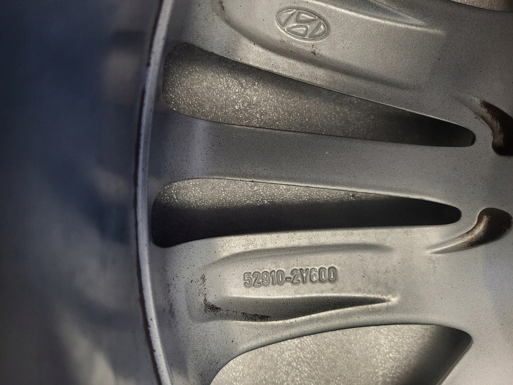 1x Alufelge 17 Zoll 6.5" 5x114.3 51ET 52910-2Y600 Hyundai Santa Fe Rim Wheel