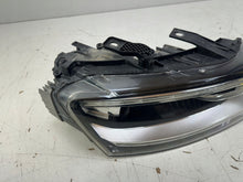 Laden Sie das Bild in den Galerie-Viewer, Frontscheinwerfer Audi Q3 8U0941006 Xenon Rechts Scheinwerfer Headlight SCH1540764669kk