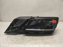 Laden Sie das Bild in den Galerie-Viewer, Frontscheinwerfer Skoda Octavia III 5E1941015D Full LED Links Headlight SCH1625152103hw
