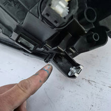 Laden Sie das Bild in den Galerie-Viewer, Frontscheinwerfer VW Polo 2G1941006D Rechts Scheinwerfer Headlight SCH2923672251an