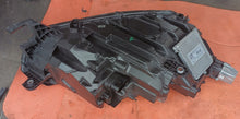 Laden Sie das Bild in den Galerie-Viewer, Frontscheinwerfer Skoda Octavia IV 5E4941015B LED Links Scheinwerfer Headlight SCH1948637223gc