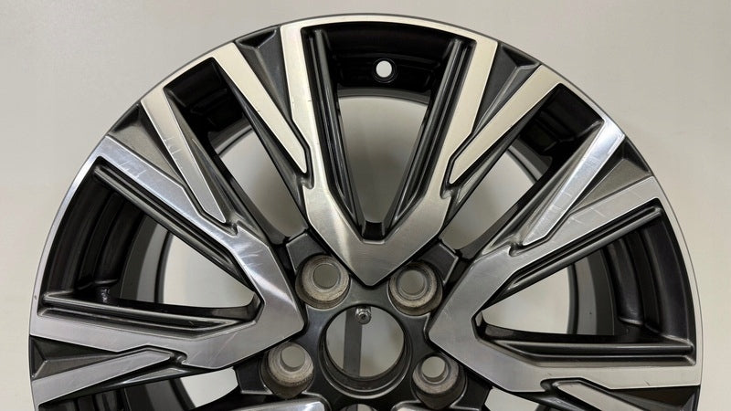 1x Alufelge 17 Zoll 7.0" 5x114.3 50ET Glanz Graphit Mg Corolla Rim Wheel FEL1331585987av