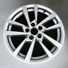 Load image into Gallery viewer, 1x Alufelge 17 Zoll 7.5&quot; 5x112 51ET Glanz Silber 8V0601025 Audi A3 Rim Wheel