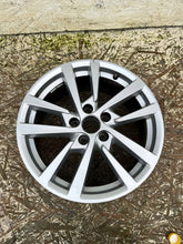 Load image into Gallery viewer, 1x Alufelge 17 Zoll 7.5&quot; 5x112 51ET Glanz Silber 8V0601025 Audi A3 Rim Wheel