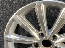 Load image into Gallery viewer, 1x Alufelge 17 Zoll 7.0" 5x112 40ET Glanz Silber 3G0601025BP VW Passat B8 Beetle FEL5202731198ey