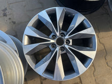 Load image into Gallery viewer, 1x Alufelge 17 Zoll 6.5" 5x100 40ET 657601025N Skoda Scala Kamiq Rim Wheel FEL5539386250hi