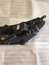 Load image into Gallery viewer, Frontscheinwerfer Hyundai Tucson 92102D7700 Full LED Rechts Headlight SCH2427442596sk