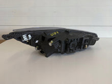 Laden Sie das Bild in den Galerie-Viewer, Frontscheinwerfer Ford Focus NX7B13E015CF Links Scheinwerfer Headlight SCH2453962402kt