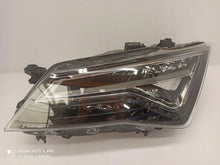 Load image into Gallery viewer, Frontscheinwerfer Seat Ateca 90117433 576941007D LED Links Headlight