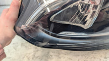 Laden Sie das Bild in den Galerie-Viewer, Frontscheinwerfer Mercedes-Benz W246 A2469065301 Links Scheinwerfer Headlight SCH4318147990vs