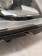 Load image into Gallery viewer, Frontscheinwerfer VW Passat B7 90010143 Xenon Rechts Scheinwerfer Headlight