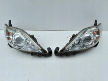 Laden Sie das Bild in den Galerie-Viewer, Frontscheinwerfer Mazda 5 I Xenon Ein Satz Scheinwerfer Headlight SCH5708621963gz