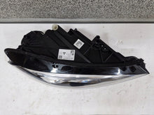 Laden Sie das Bild in den Galerie-Viewer, Frontscheinwerfer Mercedes-Benz W177 A1779065403 Rechts Scheinwerfer Headlight SCH9669653295qi