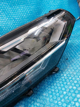 Laden Sie das Bild in den Galerie-Viewer, Frontscheinwerfer VW Passat B8 3G1941036P LED Rechts Scheinwerfer Headlight