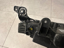 Laden Sie das Bild in den Galerie-Viewer, Frontscheinwerfer Lynk &amp; Co 01 8888454522 LED Links Scheinwerfer Headlight SCH7490804752nn