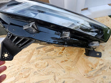 Laden Sie das Bild in den Galerie-Viewer, Frontscheinwerfer Dacia Sandero III Jogger 260102586 LED Rechts Headlight