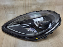 Laden Sie das Bild in den Galerie-Viewer, Frontscheinwerfer Porsche Macan 95b 95B941015 LED Links Scheinwerfer Headlight SCH9112234109jd