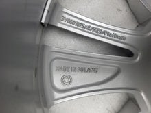 Load image into Gallery viewer, 1x Alufelge 18 Zoll 8.0&quot; 5x112 44ET 3V0601025F Skoda Superb Rim Wheel