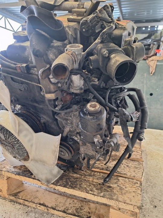 Motor Mercedes-Benz Mitsubishi W204 646811 3.2 DID 163PS 215TKm Diesel Komplett MOT5938511741vl