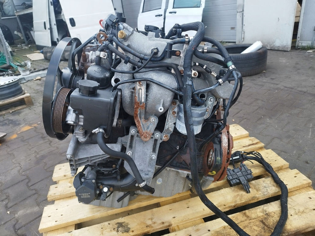 Motor Mercedes-Benz Sprinter 906 A646.985 2.2 CDI 180TKm Diesel Engine Komplett