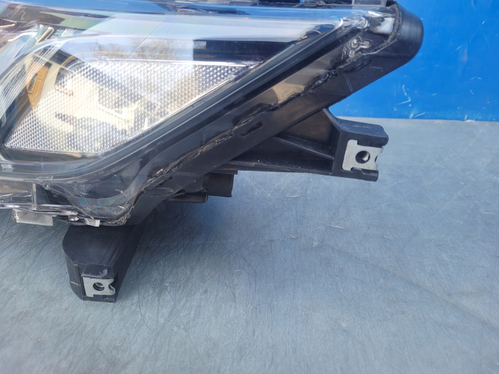 Frontscheinwerfer Mitsubishi Outlander I 8301C8-63 LED Links Headlight SCH7285364597lm