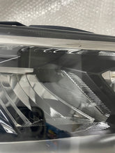 Laden Sie das Bild in den Galerie-Viewer, Frontscheinwerfer VW T Roc T-Roc 2GA941006F 90198871 LED Rechts Headlight