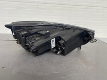 Laden Sie das Bild in den Galerie-Viewer, Frontscheinwerfer Seat Tarraco 5FJ941007F Links Scheinwerfer Headlight SCH1513956791jg