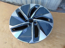 Laden Sie das Bild in den Galerie-Viewer, 1x Alufelge 19 Zoll 8.0" 5x112 45ET Glanz Schwarz 11A601025M VW I Rim Wheel FEL9857162445sl