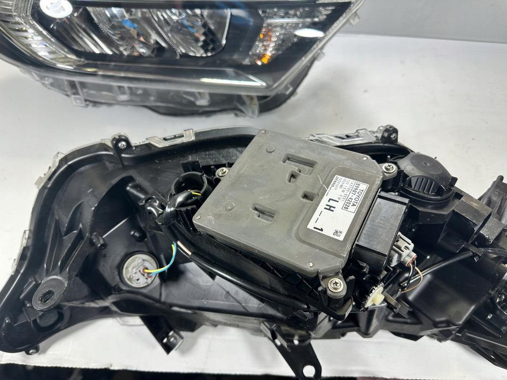 Frontscheinwerfer Toyota V Full LED Ein Stück (Rechts oder Links) Headlight SCH9134371172wz