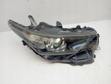 Laden Sie das Bild in den Galerie-Viewer, Frontscheinwerfer Toyota Auris 81110-02K30 Rechts Scheinwerfer Headlight SCH3134572710zi