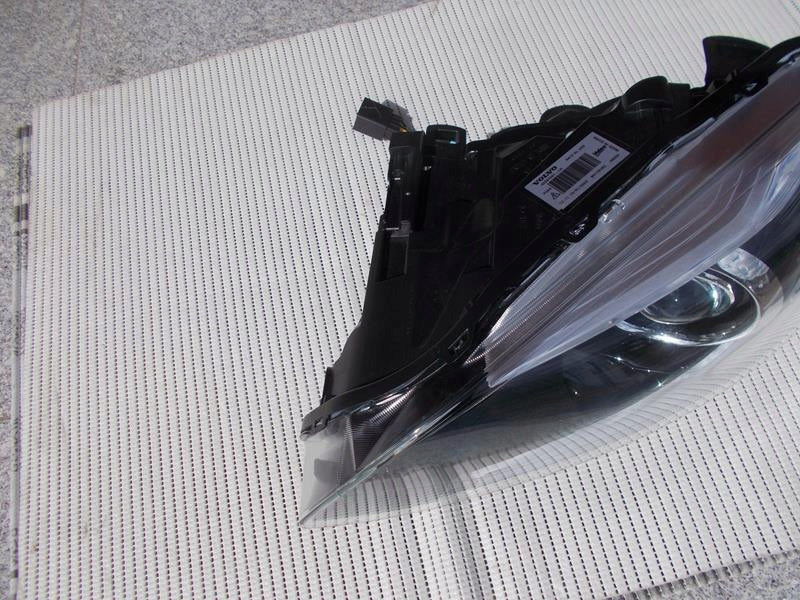 Frontscheinwerfer Volvo Xc60 56788765567831 Ein Stück (Rechts oder Links) SCH8593183708ik