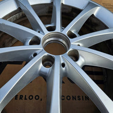Laden Sie das Bild in den Galerie-Viewer, 1x Alufelge 17 Zoll 6.5" 5x112 44ET Glanz A1774010300 Mercedes-Benz W177 FEL6209779370ww