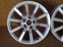 Load image into Gallery viewer, 1x Alufelge 17 Zoll 7.0" 5x112 43ET Glanz Silber 8U0601025B Audi Q3 Rim Wheel FEL3603735436tl