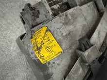 Laden Sie das Bild in den Galerie-Viewer, Frontscheinwerfer Mercedes-Benz W203 A2038203761 Xenon Links Headlight SCH5880726675wp