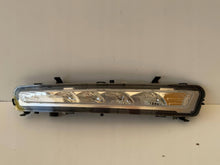 Laden Sie das Bild in den Galerie-Viewer, Frontscheinwerfer Ford Mondeo BS7113B218BE Links Scheinwerfer Headlight SCH6463074105ml