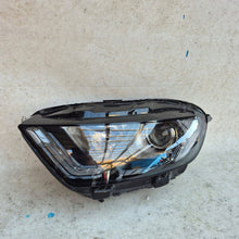 Laden Sie das Bild in den Galerie-Viewer, Frontscheinwerfer Ford Ecosport GN15-13D155-HE Ein Stück (Rechts oder Links) SCH7395230641tk