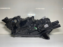 Laden Sie das Bild in den Galerie-Viewer, Frontscheinwerfer Mitsubishi Outlander III 8301C854 LED Rechts Headlight