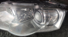 Load image into Gallery viewer, Frontscheinwerfer VW Passat 3C0941751K Xenon Links Scheinwerfer Headlight SCH7178244773tg
