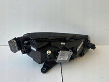 Laden Sie das Bild in den Galerie-Viewer, Frontscheinwerfer Skoda Superb III 3V1941015D Full LED Links Headlight