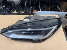 Laden Sie das Bild in den Galerie-Viewer, Frontscheinwerfer Tesla Model 1563713-95-C LED Links Scheinwerfer Headlight SCH6503529431fd